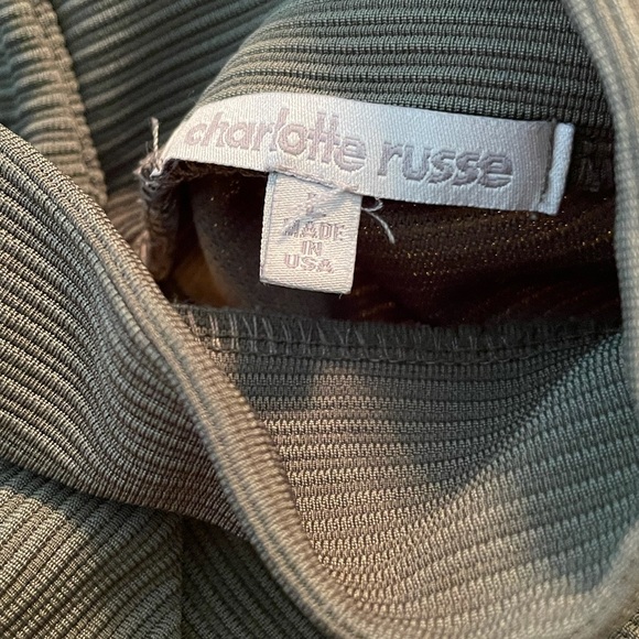 Army green crop turtle neck with gold buttons - Picture 2 of 4